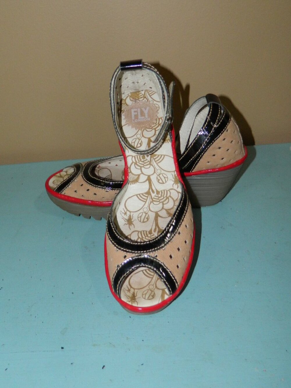 Fly London P500477017 Women's Ankle Strap Sandals Red White Wedges Size 40 9-9.5